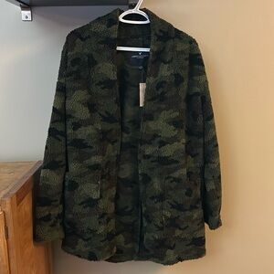 American Eagle Green Camo Sherpa Cardigan